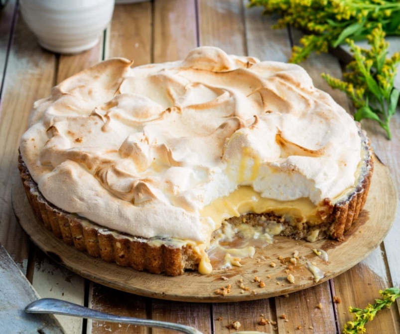 Easy Lemon Meringue Pie Recipe: A Step-by-Step Guide To Baking The Perfect Dessert