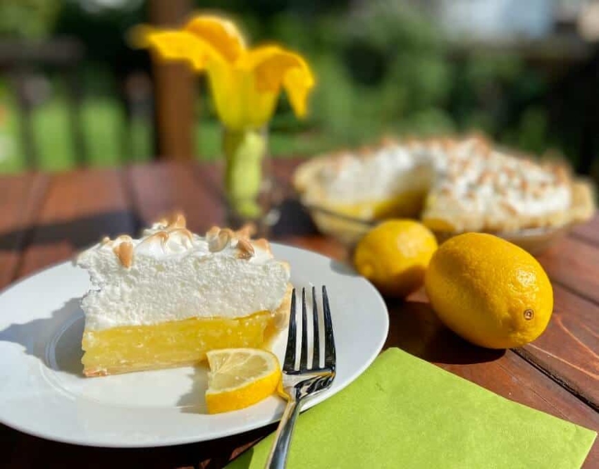 Niche Utama 1 My Best Lemon Meringue Pie Recipe