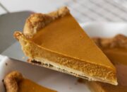 Preserve Fall Flavor: The Ultimate Guide To Freezing A Homemade Pumpkin Pie