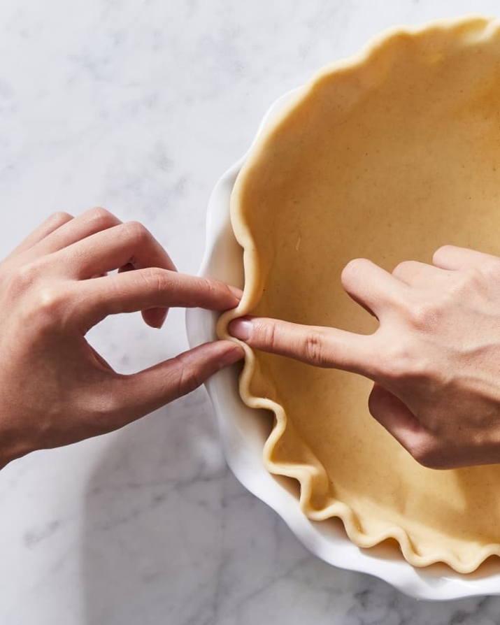 Master The Art Of Perfectly Crimping A Pie Crust Like A Pro!