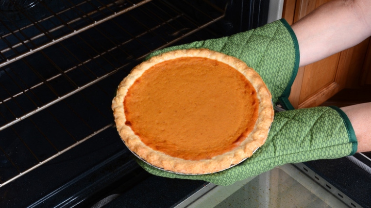 Niche Utama 2 Visual Cues Your Pumpkin Pie Is Done Baking